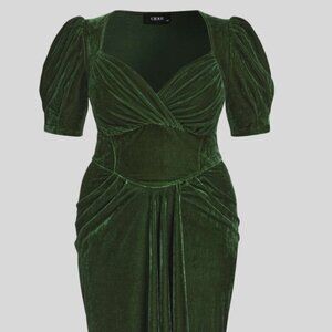 Vintage-style deep green sparkly velvet mermaid midi dress